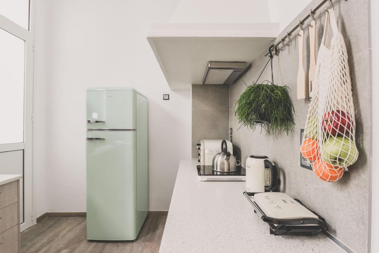 Neoclassical Apartment Near Acropolis - Livingstone Crystal Αθήνα Εξωτερικό φωτογραφία